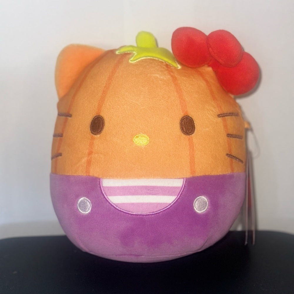 Hello Kitty Pumpkin Plush Orange and Purple Squishmallow BNWT